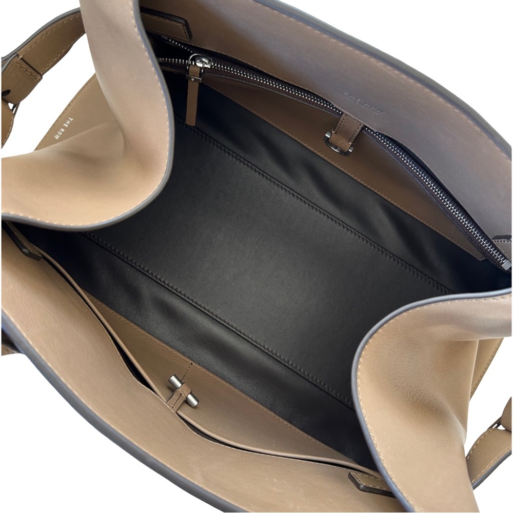 The Row Margaux Shoulder 12 Smooth Leather In Muschio - Picture 10 of 10